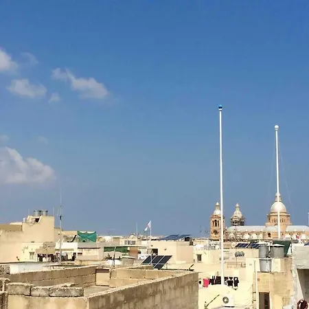 Daire Flower: Modern Flat Close To Airport/bus Stops Tarxien