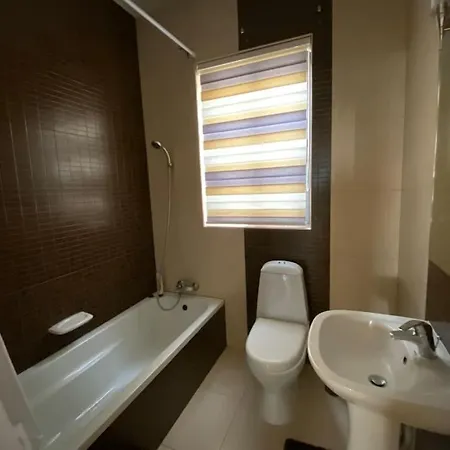 Flower: Modern Flat Close To Airport/bus Stops * Tarxien