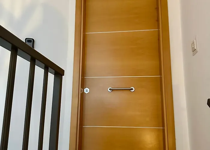 Flower: Modern Flat Close To Airport/bus Stops * Tarxien